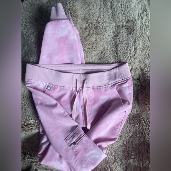 pink figs scrub joggers - Picture 1 of 3